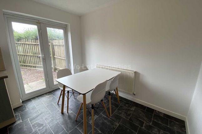 375d, Stretford Road, Manchester photo 3