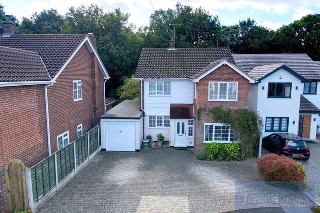 Thumbnail Detached house for sale in Lodge Close, Chigwell