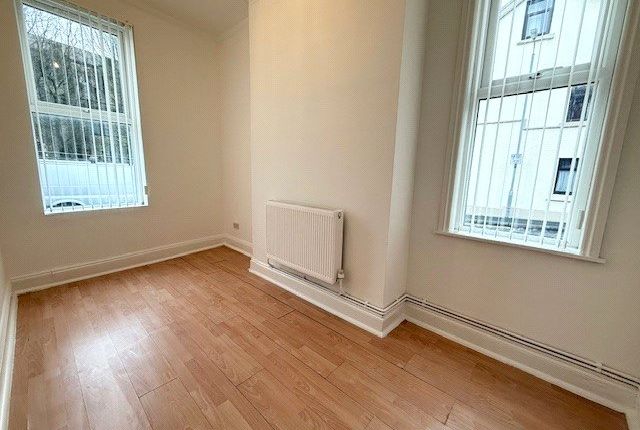 Ground Floor Flat, 2, Chapel Street, Merseyside photo 3