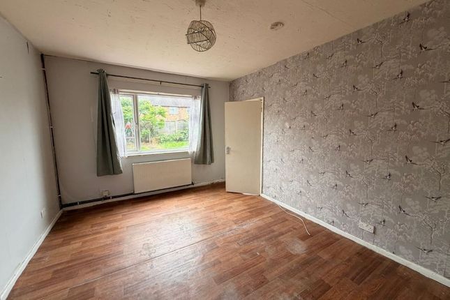 190 Winchester Avenue, Grimsby photo 4