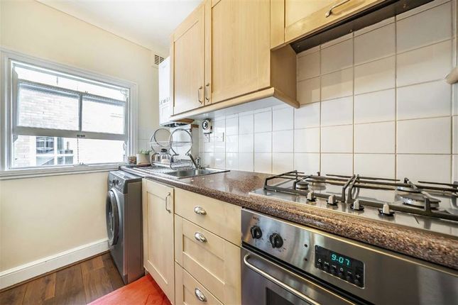Flat D, 428, Hackney Road, London photo 4