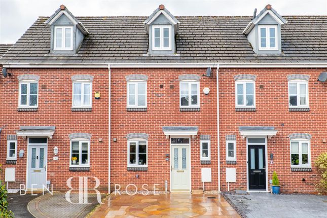 Thumbnail Town house for sale in Keepers Wood Way, Chorley