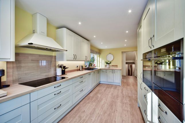 6, Erith Close, Maidstone photo 3