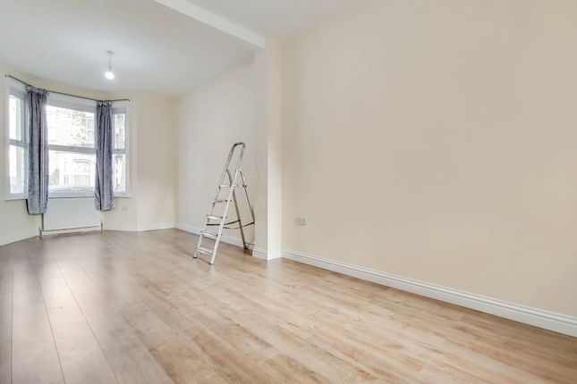 Thumbnail Property to rent in Steele Road, Leyton, London