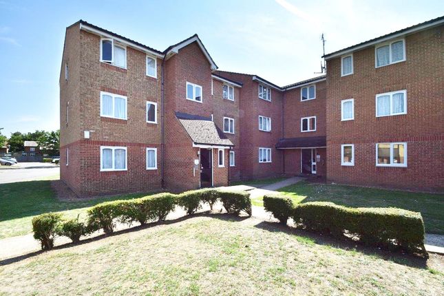 1-bed flat on 11, Honey Close, Dagenham, £160,000