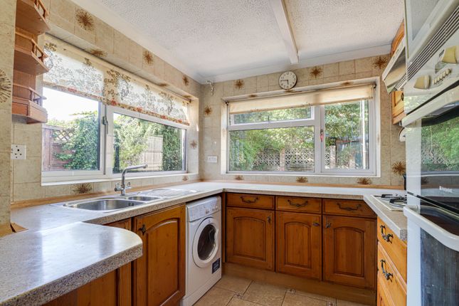 60, Waveney Road, Harpenden photo 3