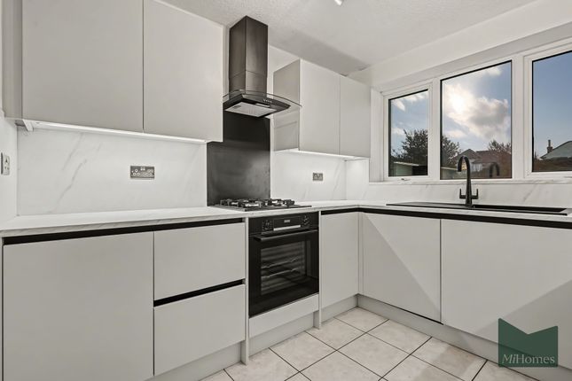 2-bed flat on 26 Queens Road, Enfield, £325,000