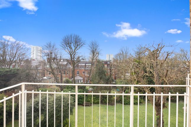 Thumbnail Flat for sale in Lambolle Road, London