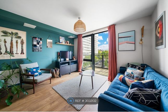 Flat, Hollyfield Pooles Park, London photo 4