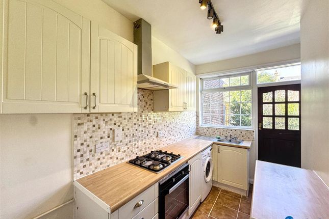 43, Haldane Road, London photo 3