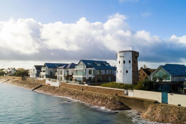 2 Elizabeth House, Jersey photo 2
