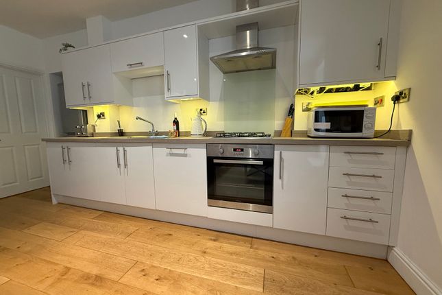 Apartment 1, Prospect House, 33, Victoria Street, Pembrokeshire photo 3