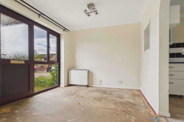 9, Launditch Crescent, Downham Market photo 3