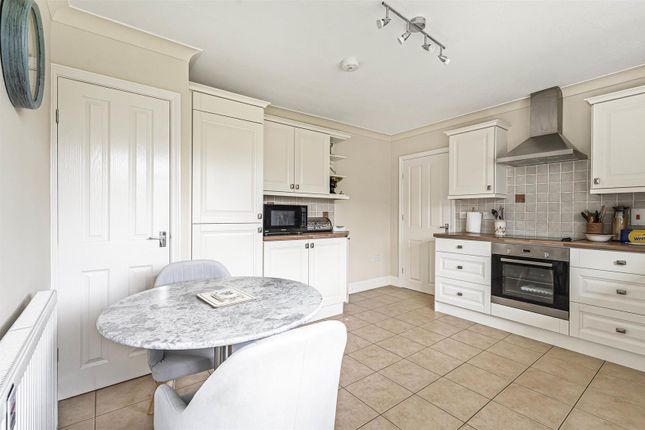 15, Painters Lane, Sutton photo 3