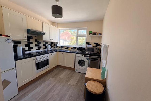 2-bed house on Flat 2, Granville Court, Harvel Crescent, London, £1,700/mo