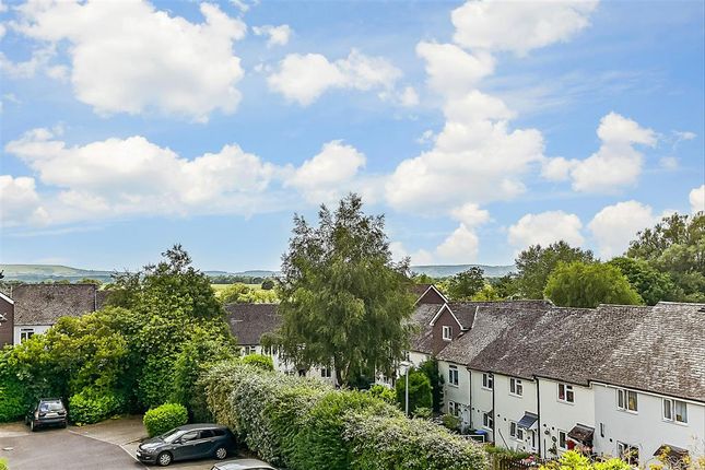 Thumbnail Flat for sale in Barnhouse Close, Pulborough, West Sussex