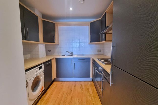 Flat to rent in 3 Whitehall Quay, Leeds, West Yorkshire
