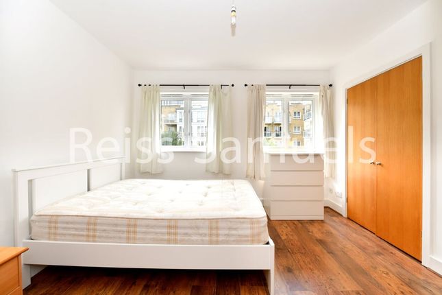 Town house to rent in Ferry Street, Isle Of Dogs, Canary Wharf, Docklands