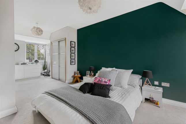 14 Little Night Leys Court, Pegrum Drive, Napsbury Park photo 3