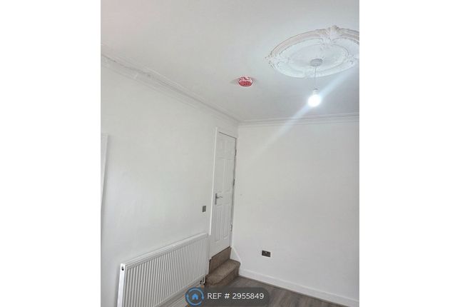 Copperfield Grove, Leeds photo 4