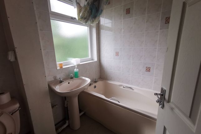 Property to rent in Hayton Green, Coventry