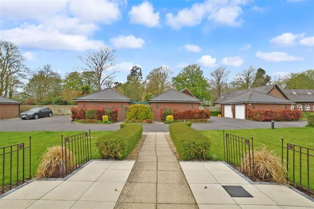 Ford Road, Arundel, West Sussex BN18, 3 bedroom flat for sale ...