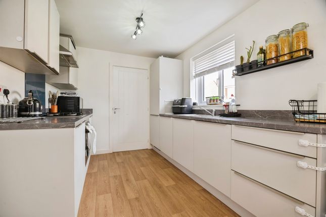 10, Moseley Close, Middlesbrough photo 4