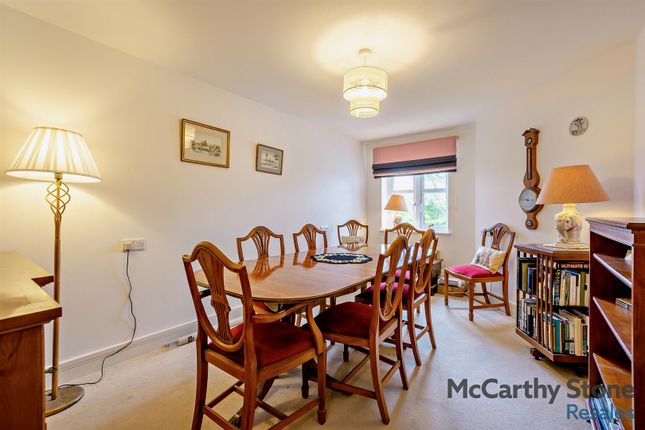 38 Ridgeway Court, Mutton Hall Hill, Heathfield photo 4
