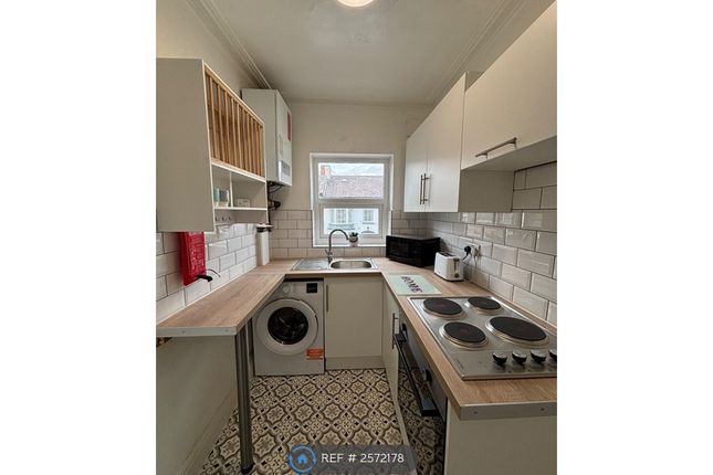 Kitchen With Appliances