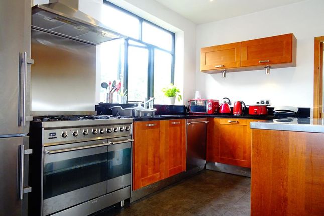 52, Sheffield photo 2