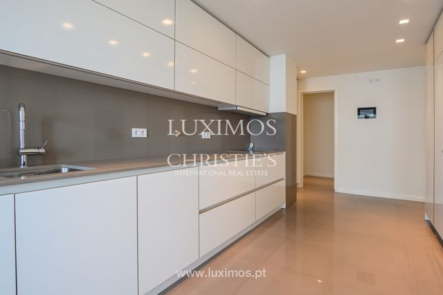 Apartment for sale in Bonfim, Porto, Portugal