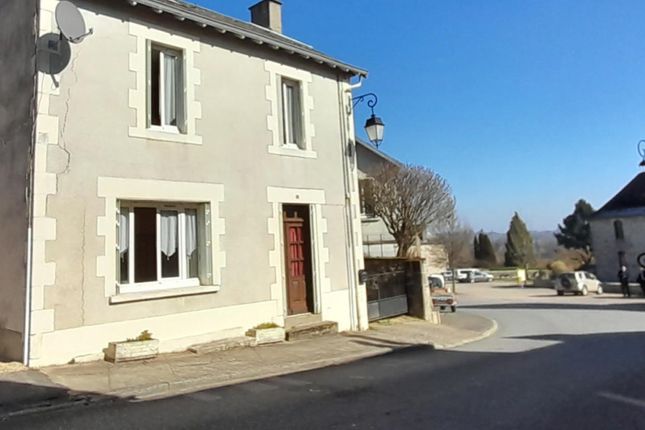 Country house for sale in Ladignac-Le-Long, Haute-Vienne, France - 87500