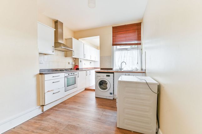 .1209, London Road, Norbury photo 4