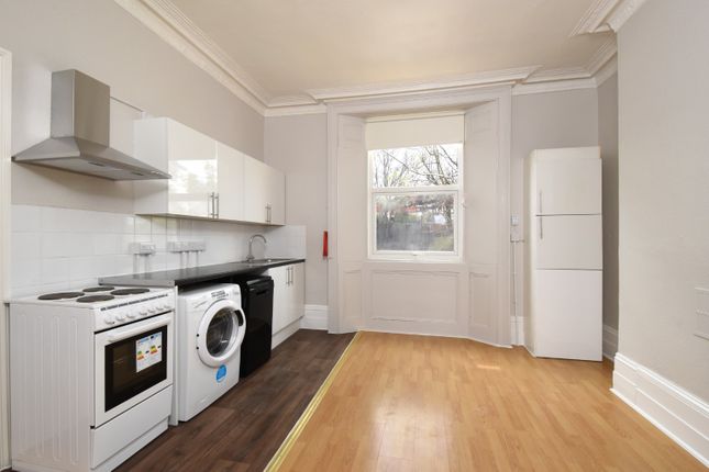 Basement Flat, 237 Whitehorse Lane, Greater London photo 4