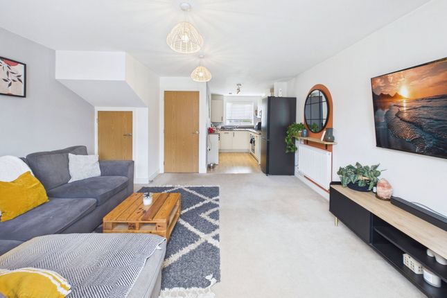 4, Oathills Court, Paignton photo 3
