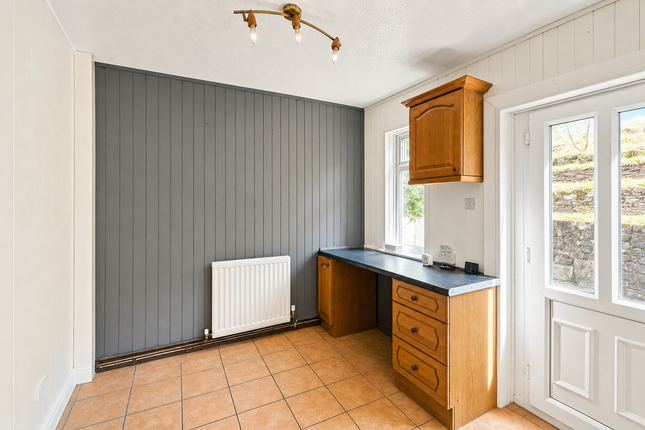 24, Paradise, Telford photo 4