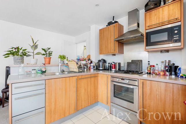 151, Carronade Court, Eden Grove, London photo 2