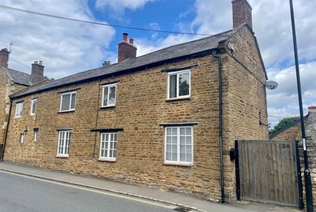 Thumbnail Cottage for sale in West Street, Moulton, Northampton