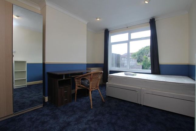 Filton Avenue, Bristol photo 3