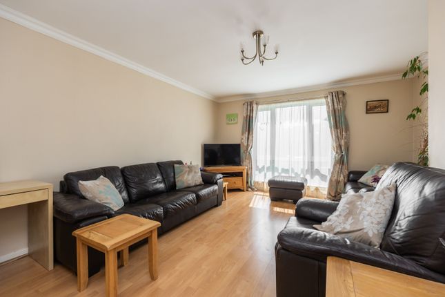 45/6, Wester Hailes Park, Edinburgh photo 4