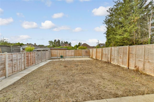 Wickham Close Newington, Sittingbourne photo 2
