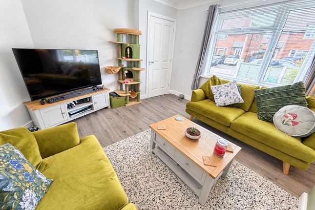 6, Farm Road, Brierley Hill photo 4