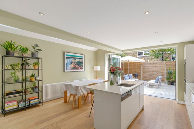 165, Broomwood Road, London photo 3