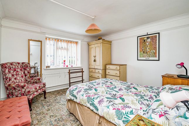 Flat for sale in The Broadway, Stourbridge