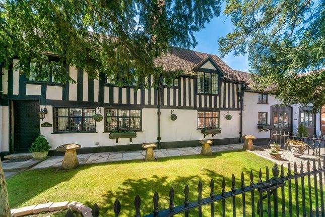 Thumbnail Country house for sale in High Street, Henley-In-Arden