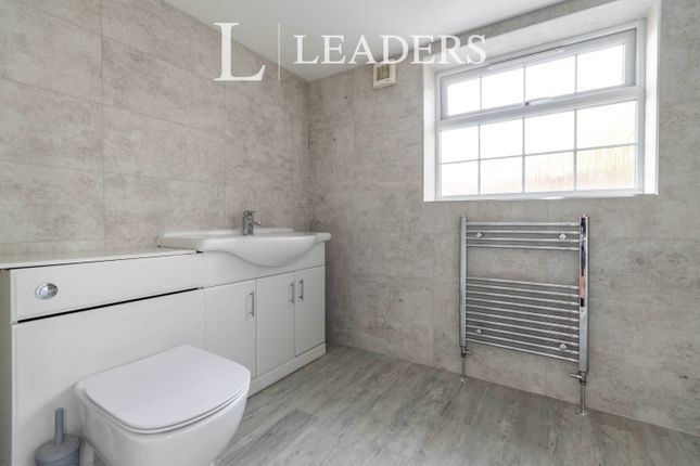 34A, Walsworth Road, Walsworth Road photo 4