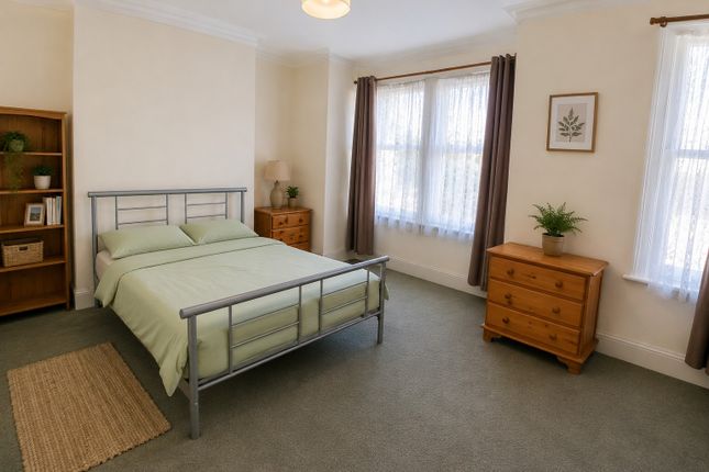 33, Osborne Road, London photo 4