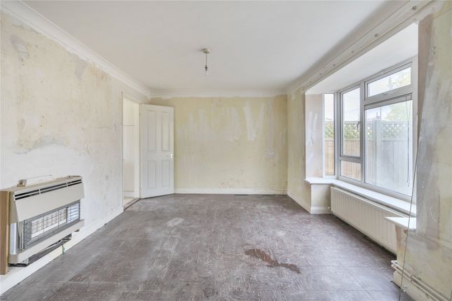 12, Woodside, Surrey photo 5