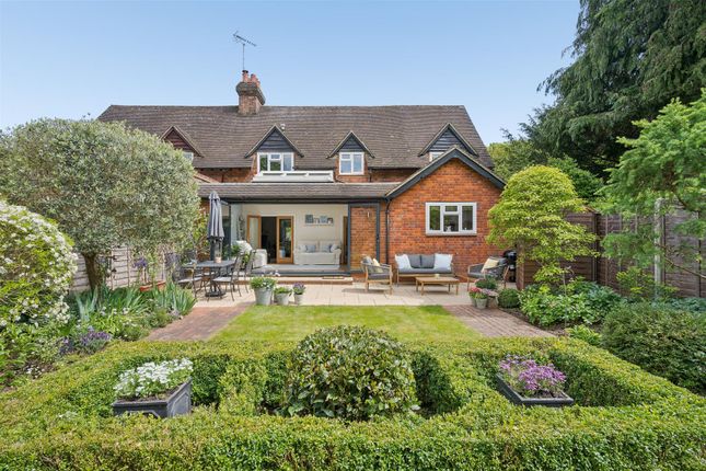 1, Sunshine Cottages, Chorleywood photo 2