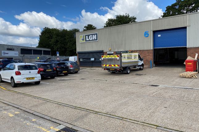 Thumbnail Industrial to let in Unit 6, Crayside Industrial Estate, Dartford